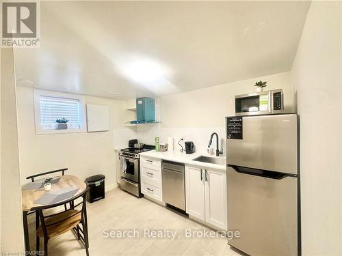 14 Kennedy Avenue, Kitchener, ON - Indoor Photo Showing Kitchen