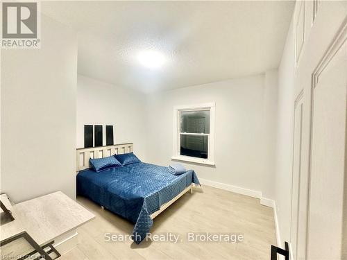 14 Kennedy Avenue, Kitchener, ON - Indoor Photo Showing Bedroom