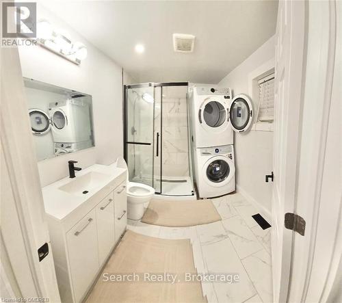 14 Kennedy Avenue, Kitchener, ON - Indoor Photo Showing Laundry Room