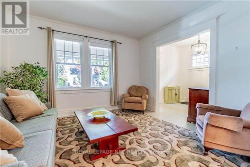 39 Fielden Avenue, Port Colborne (878 - Sugarloaf), ON - Indoor Photo Showing Living Room