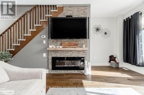 42 Joseph Trail, Collingwood, ON - Indoor Photo Showing Living Room With Fireplace