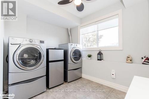 42 Joseph Trail, Collingwood, ON - Indoor Photo Showing Laundry Room