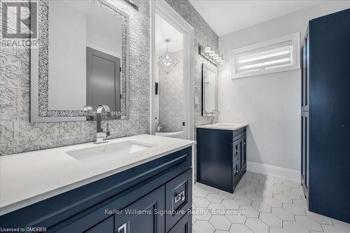 37 Eleventh Road E, Hamilton, ON - Indoor Photo Showing Bathroom