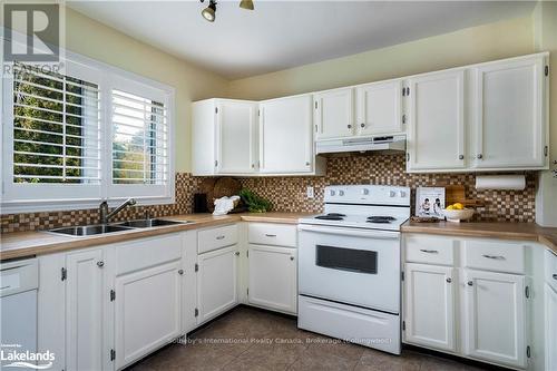 3 - 63 Bay Street W, Blue Mountains (Thornbury), ON - Indoor Photo Showing Kitchen With Double Sink