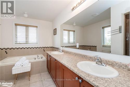 26 Homerton Avenue, Richmond Hill (Oak Ridges), ON - Indoor Photo Showing Bathroom