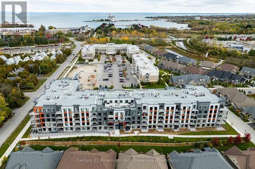 207 - 4 KIMBERLY LANE  Collingwood, ON L9Y 5B4