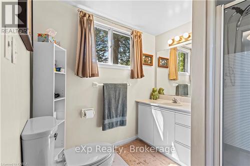 197 Fairway Hill Crescent, Kingston (Central City West), ON - Indoor Photo Showing Bathroom