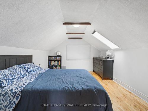 99 Mclaughlin Blvd, Oshawa, ON - Indoor Photo Showing Bedroom