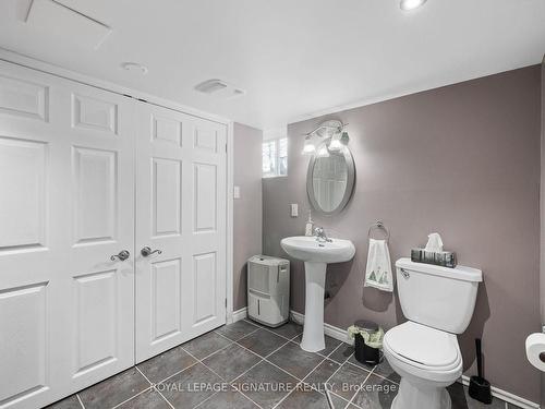 99 Mclaughlin Blvd, Oshawa, ON - Indoor Photo Showing Bathroom