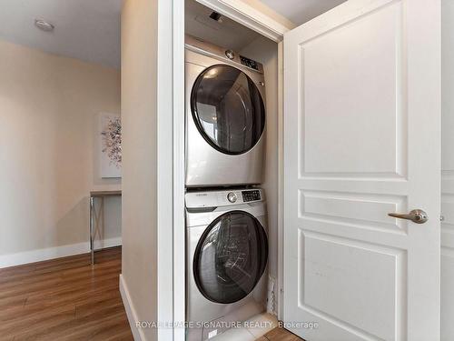 1704-2230 Lake Shore Blvd W, Toronto, ON - Indoor Photo Showing Laundry Room