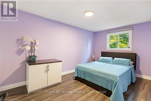 312B Bluevale Street N, Waterloo, ON - Indoor Photo Showing Bedroom