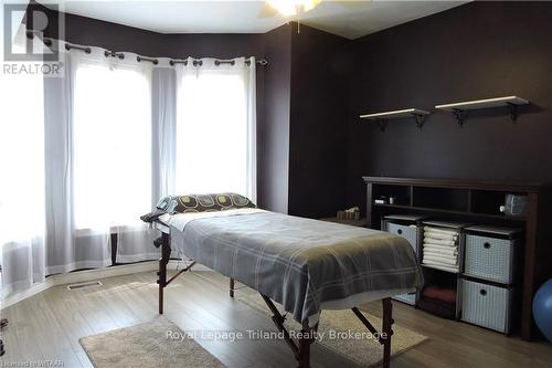 14 Elgin Street W, Norwich (Norwich Town), ON - Indoor Photo Showing Bedroom