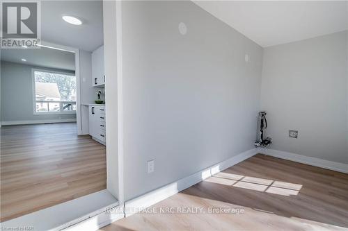 321 Dieppe Street, Welland (773 - Lincoln/Crowland), ON - Indoor Photo Showing Other Room