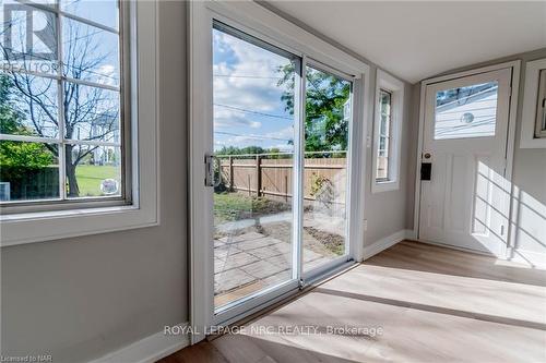 321 Dieppe Street, Welland (773 - Lincoln/Crowland), ON - Indoor Photo Showing Other Room