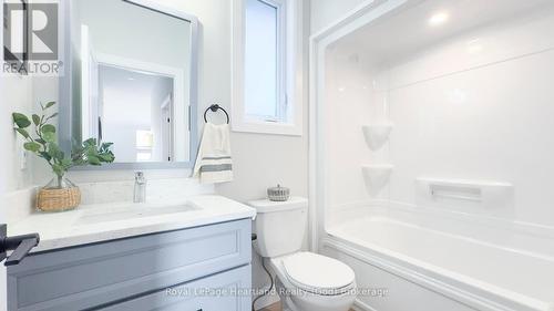 467 Woodridge Drive, Goderich (Goderich Town), ON - Indoor Photo Showing Bathroom