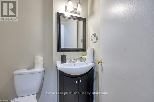 149 Deveron Crescent, London, ON - Indoor Photo Showing Bathroom