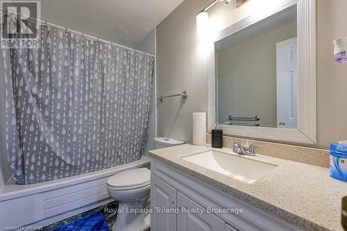 149 Deveron Crescent, London, ON - Indoor Photo Showing Bathroom