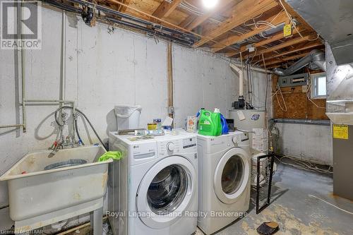 149 Deveron Crescent, London, ON - Indoor Photo Showing Laundry Room