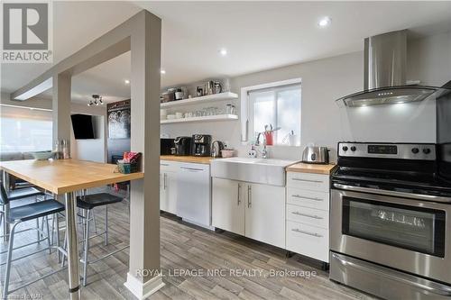 10 Thorold Road E, Welland (767 - N. Welland), ON - Indoor Photo Showing Kitchen