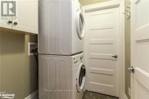 48 Clover Crescent, Wasaga Beach, ON - Indoor Photo Showing Laundry Room