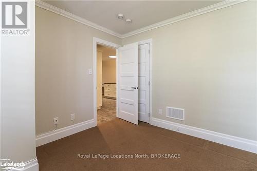 48 Clover Crescent, Wasaga Beach, ON - Indoor Photo Showing Other Room