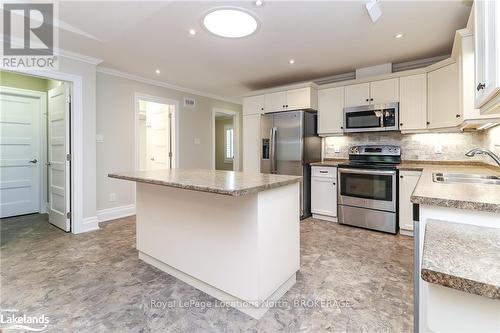 48 Clover Crescent, Wasaga Beach, ON - Indoor Photo Showing Kitchen With Stainless Steel Kitchen