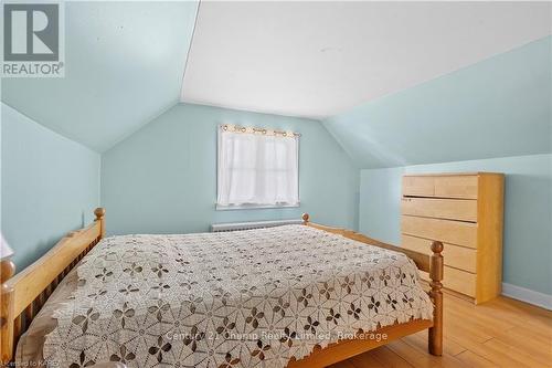 208 Concession Street, Kingston (East Of Sir John A. Blvd), ON - Indoor Photo Showing Bedroom