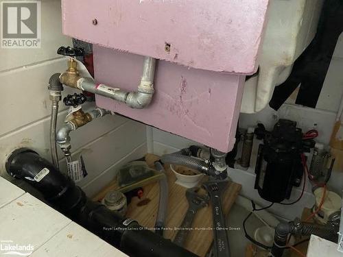 573 Muskoka Road, Strong, ON - Indoor Photo Showing Laundry Room