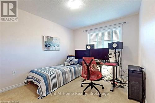 15 Brooking Court, Hamilton (Ancaster), ON - Indoor Photo Showing Bedroom