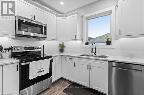 757 Anderson Drive, Huron East (Brussels), ON - Indoor Photo Showing Kitchen With Double Sink With Upgraded Kitchen