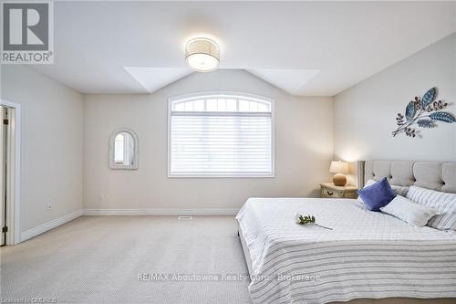 211 Sixteen Mile Drive, Oakville (1008 - Go Glenorchy), ON - Indoor Photo Showing Bedroom