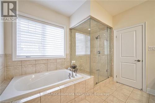 211 Sixteen Mile Drive, Oakville (1008 - Go Glenorchy), ON - Indoor Photo Showing Bathroom