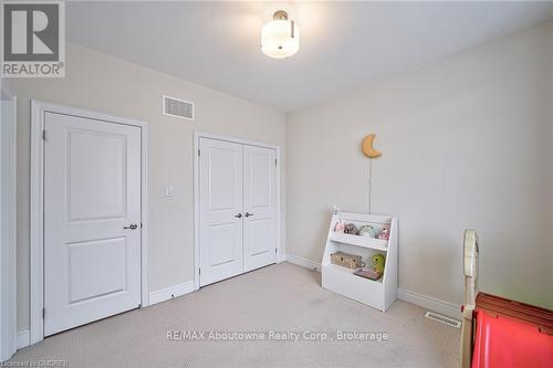 211 Sixteen Mile Drive, Oakville (1008 - Go Glenorchy), ON - Indoor Photo Showing Other Room