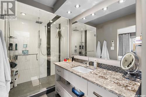 308A Willow Street E, Saskatoon, SK - Indoor Photo Showing Bathroom