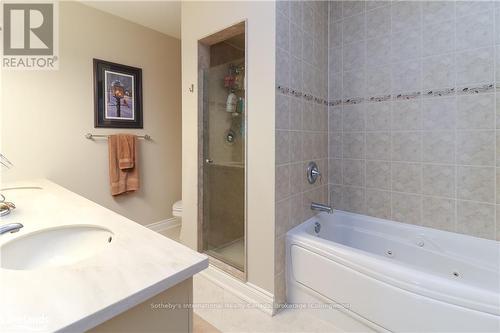 302 - 27 Beaver Street S, Blue Mountains (Thornbury), ON - Indoor Photo Showing Bathroom