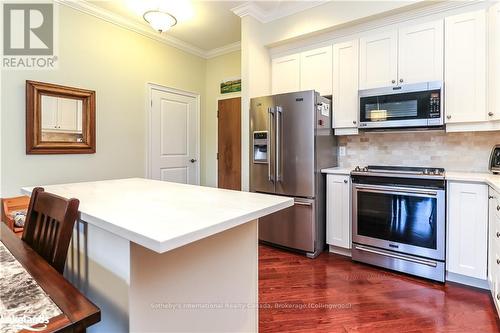 302 - 27 Beaver Street S, Blue Mountains (Thornbury), ON - Indoor Photo Showing Kitchen