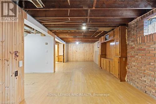 5648 Royal Manor Drive, Niagara Falls (215 - Hospital), ON - Indoor Photo Showing Basement