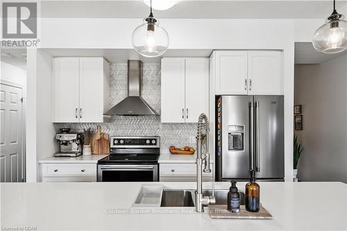 45 - 39 Kay Crescent Crescent, Guelph (Guelph South), ON - Indoor Photo Showing Kitchen With Stainless Steel Kitchen