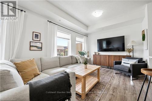 45 - 39 Kay Crescent Crescent, Guelph (Guelph South), ON - Indoor Photo Showing Living Room