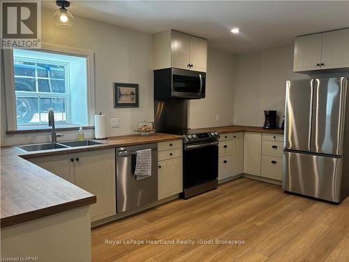 10 Jessie Street, Huron-Kinloss, ON - Indoor Photo Showing Kitchen With Double Sink