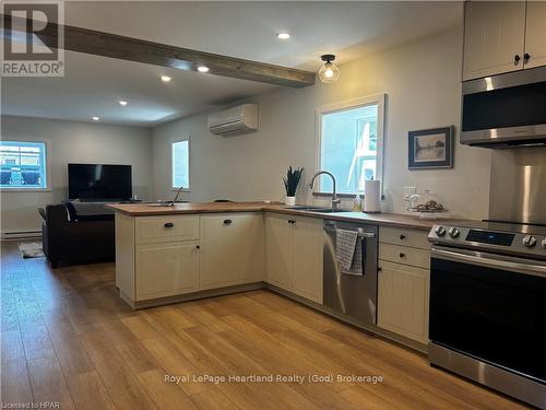 10 Jessie Street, Huron-Kinloss, ON - Indoor Photo Showing Kitchen