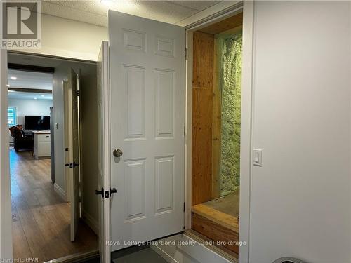 10 Jessie Street, Huron-Kinloss, ON - Indoor Photo Showing Other Room