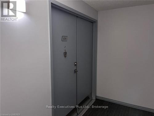 604 - 21 East Avenue S, Hamilton (Landsdale), ON - Indoor Photo Showing Other Room