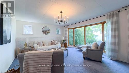 27 Bluewater Drive, Central Huron (Goderich Twp), ON - Indoor Photo Showing Living Room