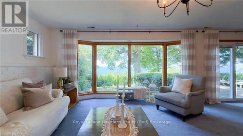 27 Bluewater Drive, Central Huron (Goderich Twp), ON - Indoor Photo Showing Living Room