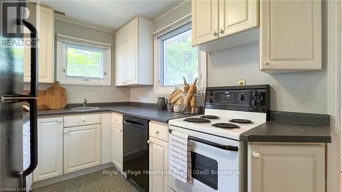 27 Bluewater Drive, Central Huron (Goderich Twp), ON - Indoor Photo Showing Kitchen