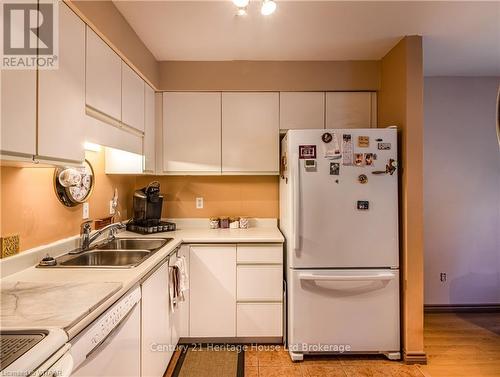 6 - 179 Ferguson Drive, Woodstock (Woodstock - South), ON - Indoor Photo Showing Kitchen With Double Sink