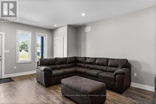 759 Anderson Drive, Huron East (Brussels), ON - Indoor Photo Showing Living Room