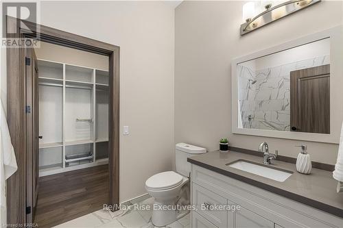 516 - 820 Gardiners Road, Kingston (East Gardiners Rd), ON - Indoor Photo Showing Bathroom