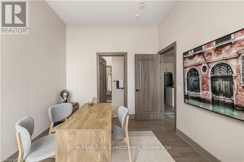 327 - 820 Gardiners Road, Kingston (East Gardiners Rd), ON - Indoor Photo Showing Dining Room